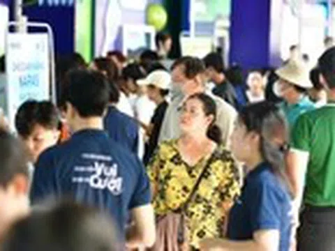 Tiểu thương, chợ truyền thống là mắt xích quan trọng trong xã hội không tiền mặt