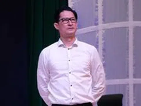 Huy Khánh trở lại sàn kịch, hóa thân vào vai quan chức