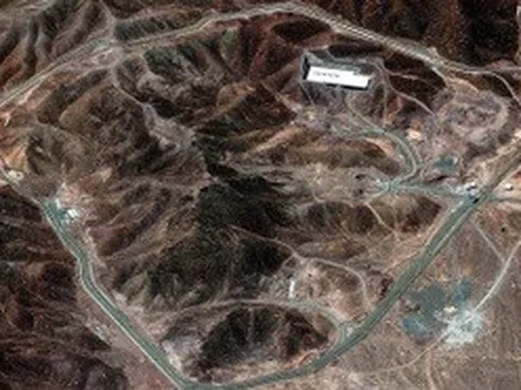 Israel quyết phá hủy pháo đài hạt nhân Iran, Nga cảnh báo rắn