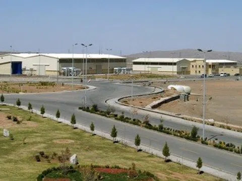 Israel không kích trúng cơ sở hạt nhân dưới lòng đất của Iran