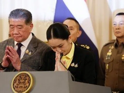 Thủ tướng Thái Lan xin lỗi, họp khẩn với quân đội sau vụ rò rỉ điện đàm
