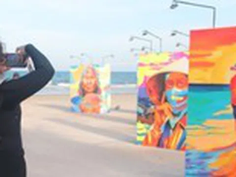 Chuyện làng chài được tái hiện sinh động bên bờ biển Đà Nẵng