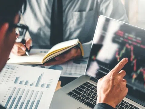 Tác động của chất lượng lợi nhuận kế toán đến tính hữu ích thông tin của giá cổ phiếu trong các công ty niêm yết trên thị trường chứng khoán Việt Nam