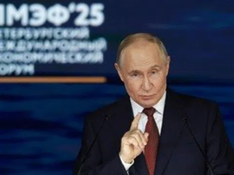 Ông Putin: Ukraine không cần đầu hàng, Nga có thể giành thêm lãnh thổ