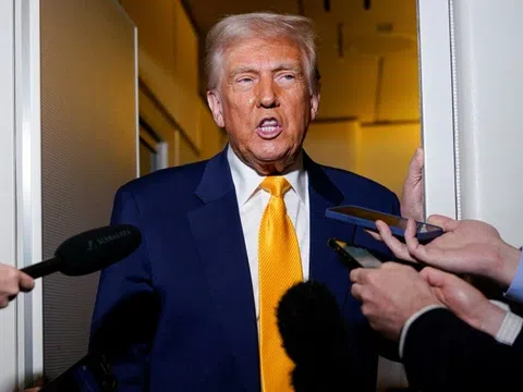 Chiến thuật “câu giờ” của ông Trump khi lùi quyết định tấn công Iran