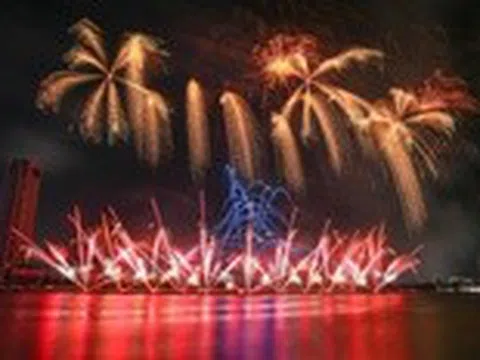 Vỡ òa bữa tiệc pháo hoa cùng rock của Bồ Đào Nha và Anh