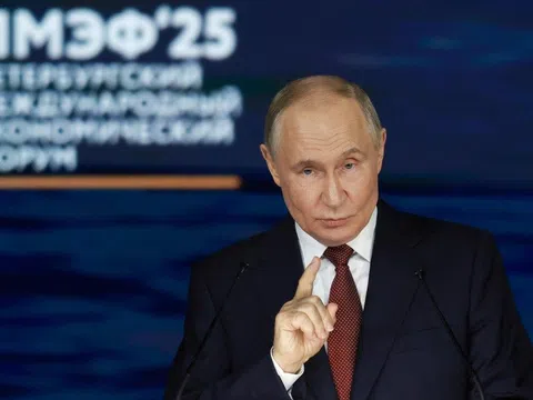 Ông Putin cảnh báo cứng rắn Ukraine về vũ khí hạt nhân