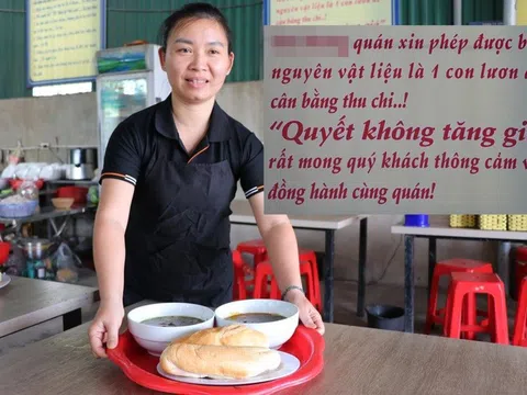 Chủ cửa hàng treo biển “xin bớt một con lươn” để không tăng giá đồ ăn