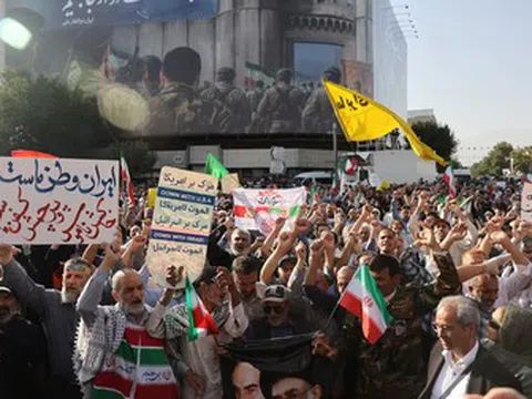 Iran cảnh báo Tổng thống Trump