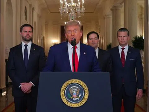 Ông Trump ám chỉ sẽ tấn công nếu Iran tái thiết chương trình hạt nhân