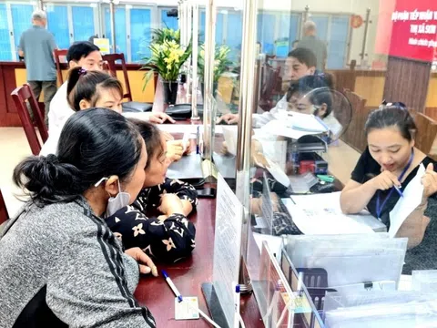​​​​​​​Nâng cao chất lượng dịch vụ hành chính công cấp xã trên địa bàn thị xã Sơn Tây (Hà Nội)