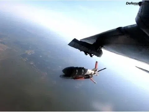 Ukraine chế tạo bom thách thức "vũ khí đáng sợ nhất" của Nga