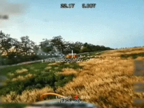 Xe thiết giáp Ukraine "lì lợm" chống bầy UAV Nga, pha cuối khốc liệt