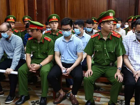 Cái cúi đầu của "ông trùm" cấp phiếu lý lịch tư pháp