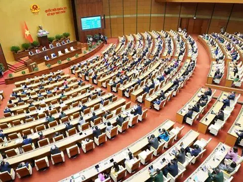 Những quyết sách lịch sử trong ‘kỳ họp lịch sử’