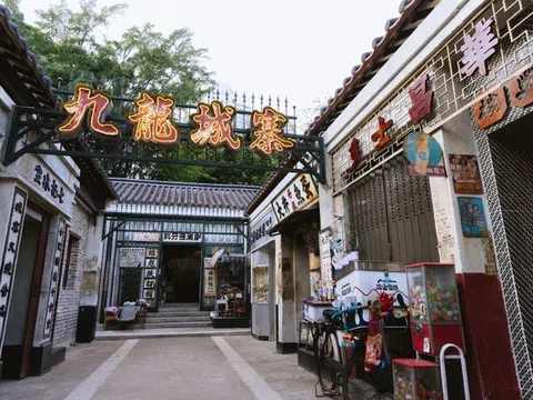 Khách đổ về Hong Kong trải nghiệm "Cửu Long Thành Trại" phiên bản điện ảnh
