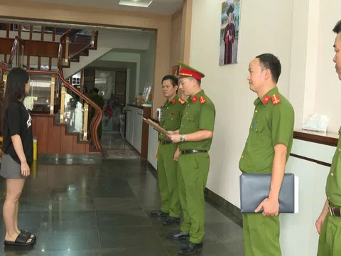 Hình ảnh vụ khám xét khẩn cấp nơi ở và công ty của giang hồ Vi “ngộ”