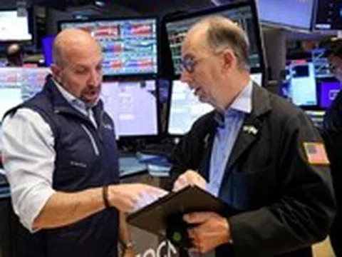 S&P 500 và Nasdaq lập đỉnh nhờ kỳ vọng về thỏa thuận thương mại và giảm thuế của Mỹ