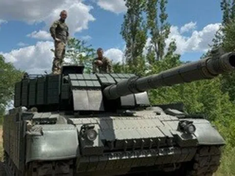 Ukraine biến xe tăng phương Tây 60 tuổi thành "sát thủ bắn tỉa"