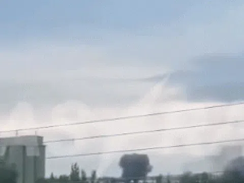 Ukraine tập kích căn cứ Su-34 và MiG-31 của Nga, gây cháy nổ dữ dội