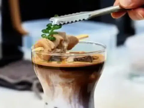 Cà phê lòng heo gây chia rẽ mạng xã hội Trung Quốc
