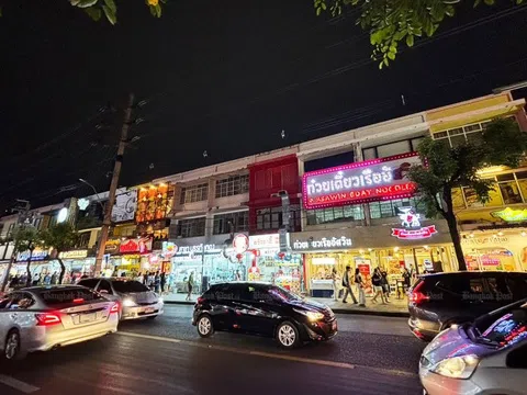 Nhà hàng Thái Lan khốn đốn hơn cả thời Covid-19
