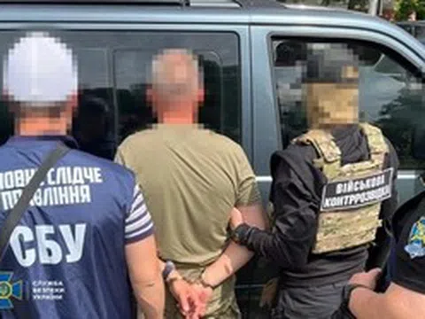 Ukraine bắt đại tá không quân bị cáo buộc làm gián điệp cho Nga