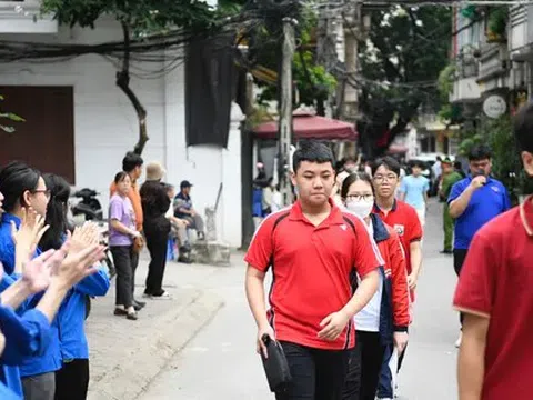 Thủ khoa trường THPT chuyên Hà Nội đạt mức điểm cao nhất lên tới 48 điểm