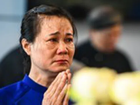 Người dân về thôn Lại Đà, rơi lệ tưởng nhớ cố Tổng Bí thư Nguyễn Phú Trọng