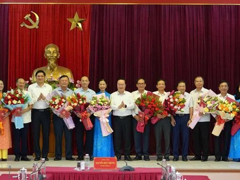 Nhiều cán bộ Tỉnh ủy xin nghỉ hưu trước tuổi