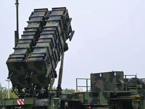 Tình trạng "báo động đỏ" khiến Mỹ quyết định khóa van viện trợ Ukraine