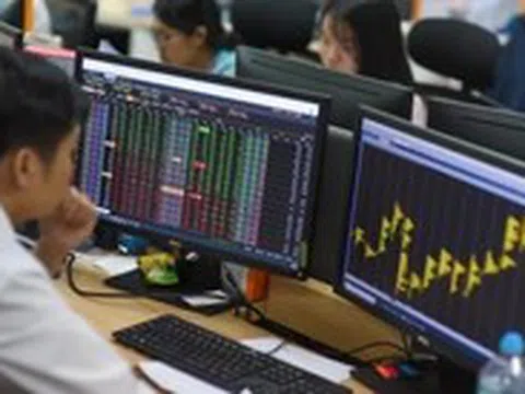 Chứng khoán tăng vùn vụt sau khi đột ngột lao dốc, 'cá mập' lãi đậm cỡ nào?