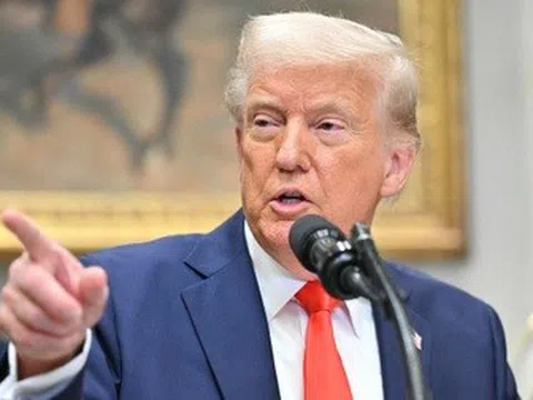 Báo Mỹ: Tổng thống Trump xem xét gửi tên lửa tầm xa cho Ukraine