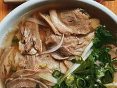Phở trong hình dung của một nhà phê bình ẩm thực cực kỳ nổi tiếng?