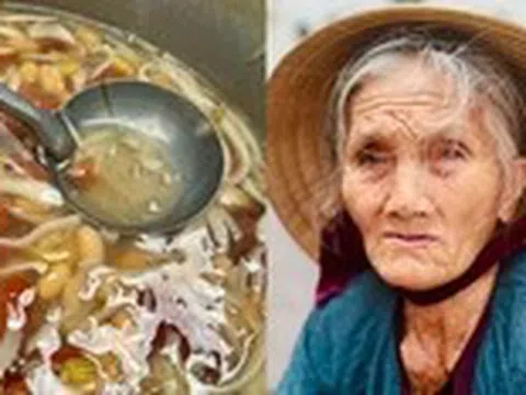 Bên hông Saigon Square có một gánh chè