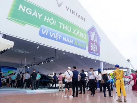 “Thu xăng – Đổi điện”: Khi chuyển đổi xanh không còn là khẩu hiệu