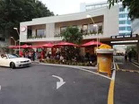 Cà phê theo nhịp sống mới: Highlands mở làn Drive - Thru cho mọi phương tiện