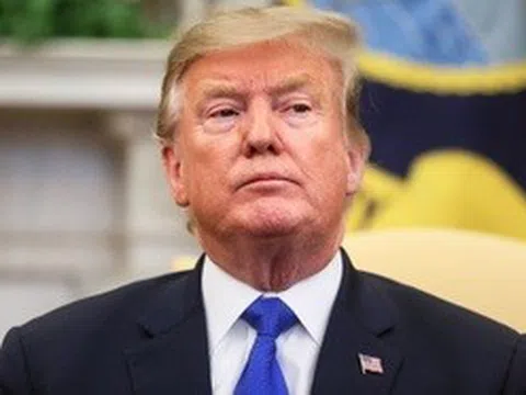 Tổng thống Trump kiện tỷ phú truyền thông