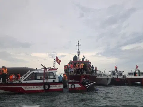 Vụ đắm tàu du lịch trên vịnh Hạ Long: Cứu được 11 người, tìm thấy thi thể 28 nạn nhân
