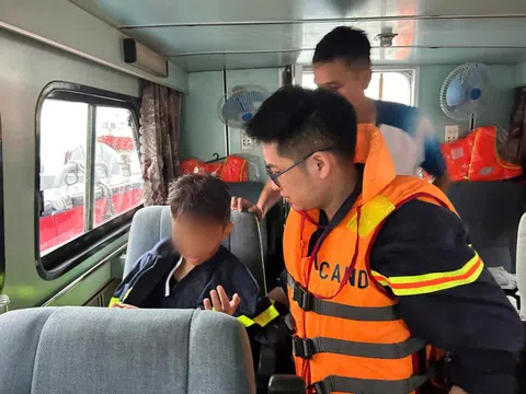 Vụ đắm tàu trên Vịnh Hạ Long: Vì sao bé trai 14 tuổi sống sót sau 4 tiếng ở trong khoang tàu chìm?