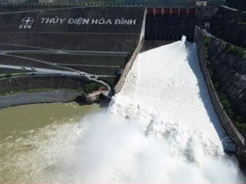 Hồ thủy điện căng mình ứng phó bão Wipha