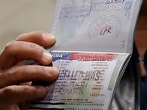Mỹ tăng phí visa thêm 250 USD, ngành du lịch toàn cầu phản đối dữ dội
