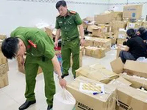 Ai là ‘con tin’ của hàng giả, hàng giá rẻ?