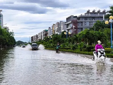 VIDEO: Bão số 3 Wipha tan, đường phố ở khu dân cư "VIP" tại Thanh Hóa đường vẫn thành sông