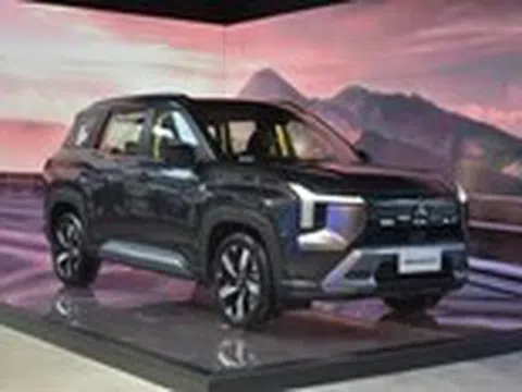 Mitsubishi Destinator trước khi về Việt Nam: Giá quy đổi cao nhất 745 triệu có gì?