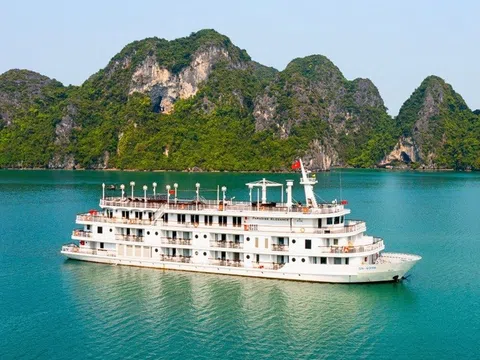 Tàu Hạ Long đón khách trở lại: Khách Tây đông áp đảo so với khách Việt