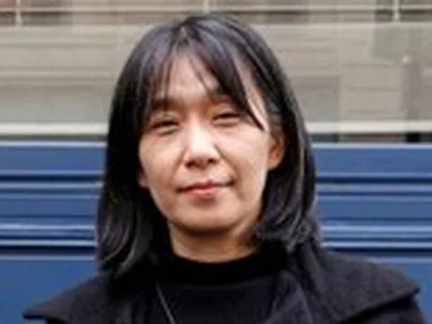 'Han Kang là người nhẹ nhàng, gần gũi nhưng khi cầm bút thì rất quyết liệt'