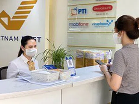 Đã gửi 15 triệu đồng, khách hàng tiếp tục đến bưu điện chuyển khoản thêm 60 triệu đồng: Nhân viên Vietnam Post vừa giao dịch, vừa báo công an