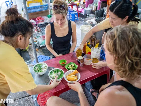 Khách Tây chi 520.000 đồng/ngày ăn chơi thoải mái, khen Việt Nam chi phí rẻ
