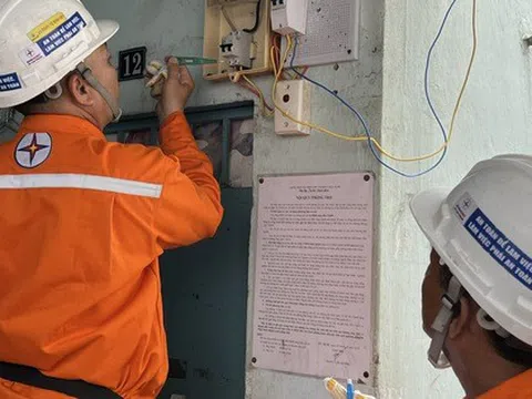 Cúp điện đột ngột ở TP HCM lúc giữa trưa, người dân bị đảo lộn sinh hoạt